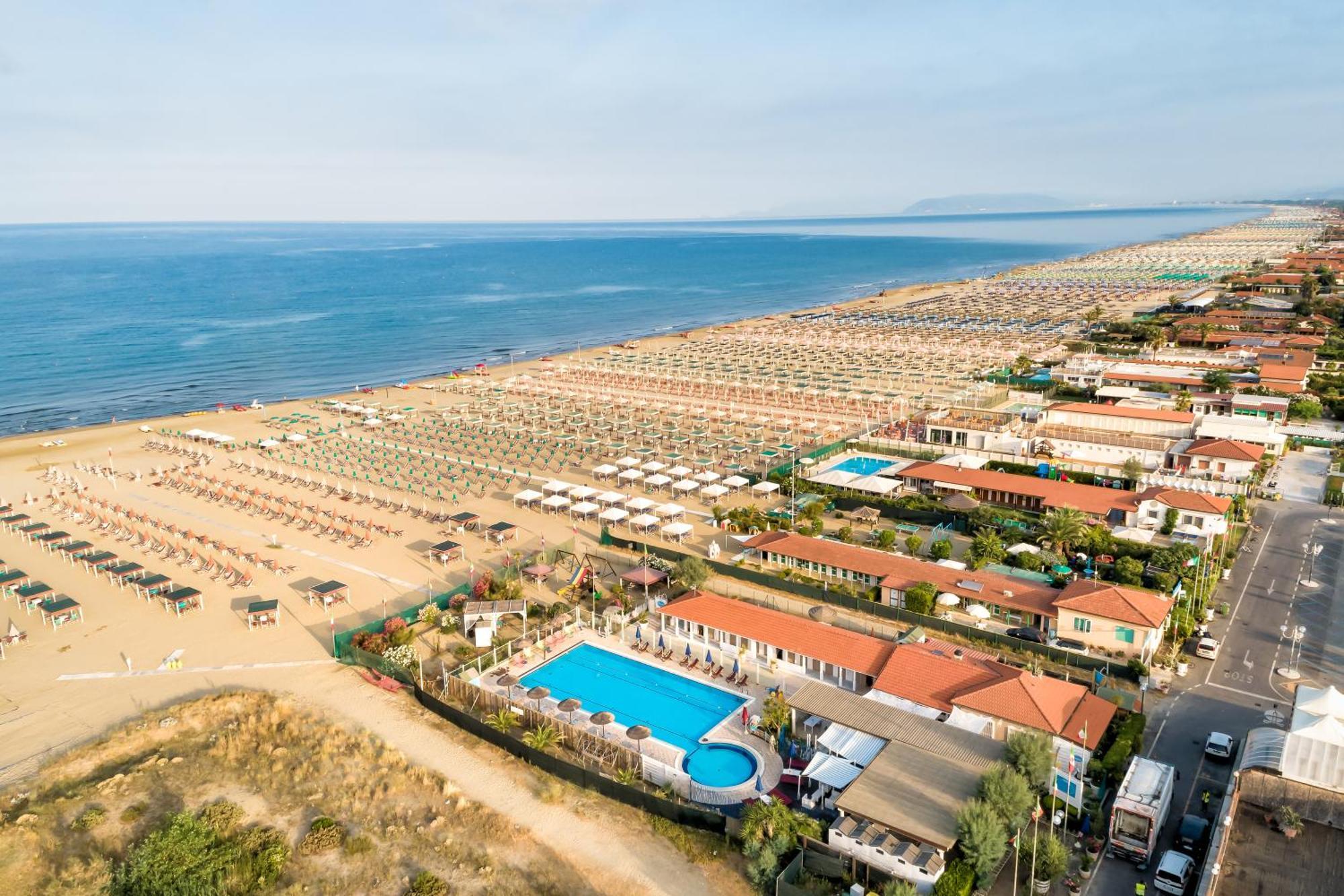 Casa Maddalena Al Mare 600M From Sea - Happy Rentals Марина ди Пиетрасанта Екстериор снимка