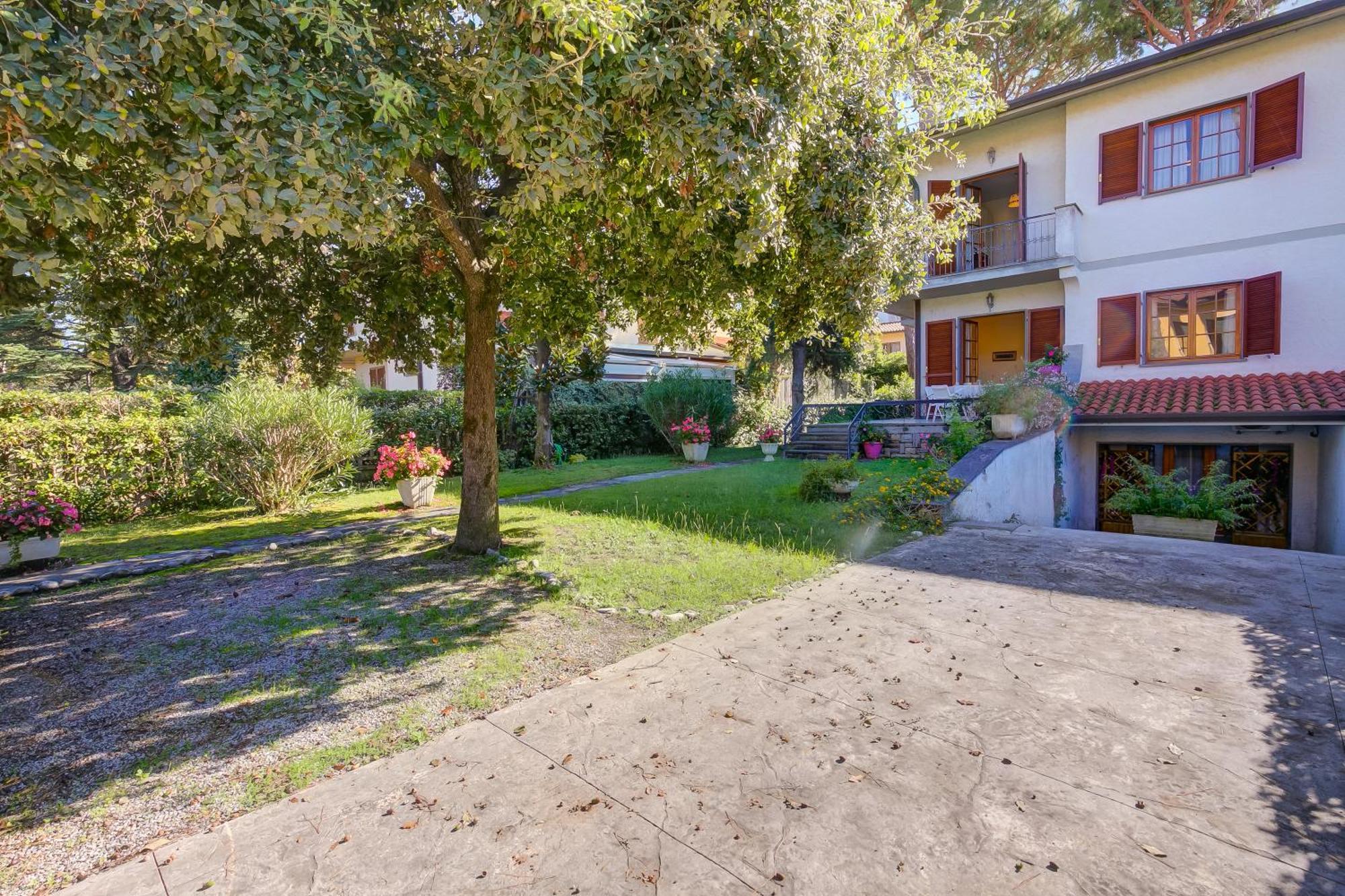 Casa Maddalena Al Mare 600M From Sea - Happy Rentals Марина ди Пиетрасанта Екстериор снимка