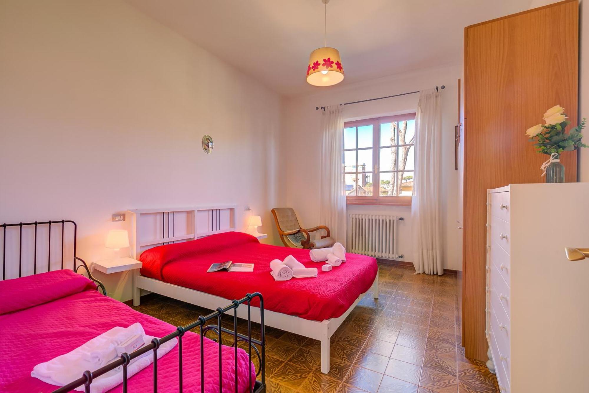 Casa Maddalena Al Mare 600M From Sea - Happy Rentals Марина ди Пиетрасанта Екстериор снимка