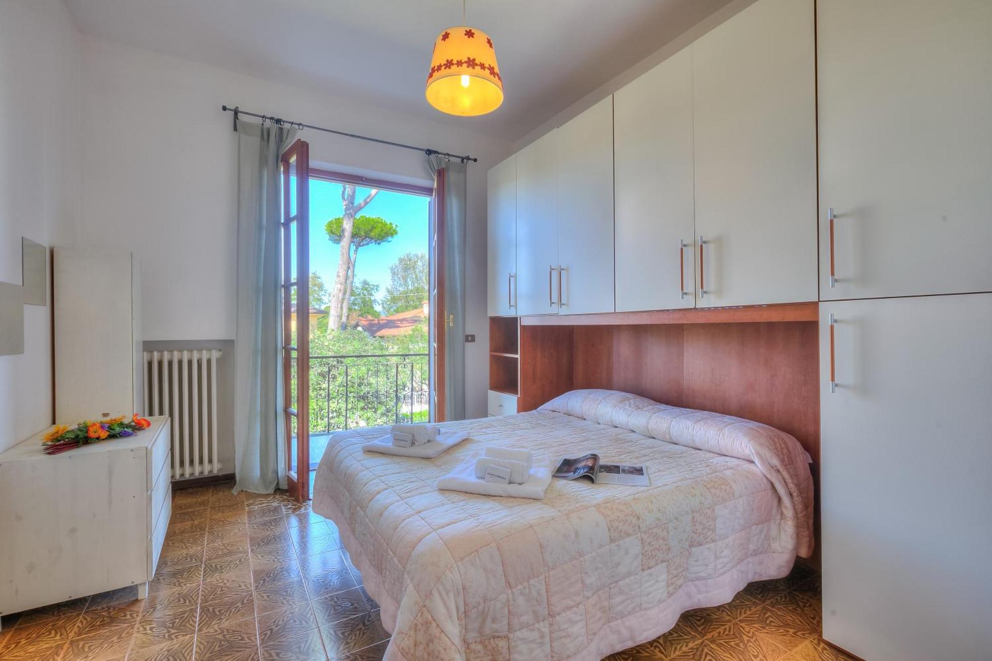 Casa Maddalena Al Mare 600M From Sea - Happy Rentals Марина ди Пиетрасанта Екстериор снимка