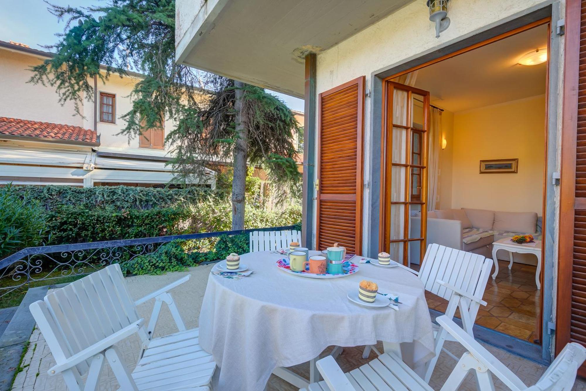 Casa Maddalena Al Mare 600M From Sea - Happy Rentals Марина ди Пиетрасанта Екстериор снимка